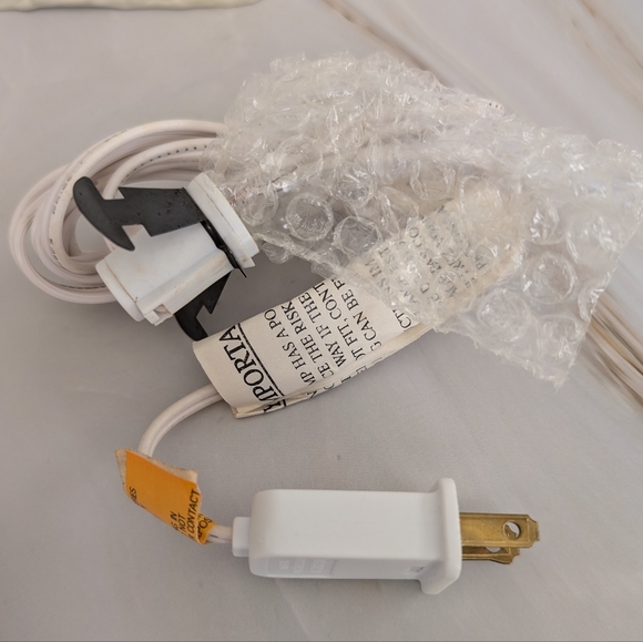 Rare! Precious Moments - Lighted Inn - Nativity Addition - Picture 10 of 12